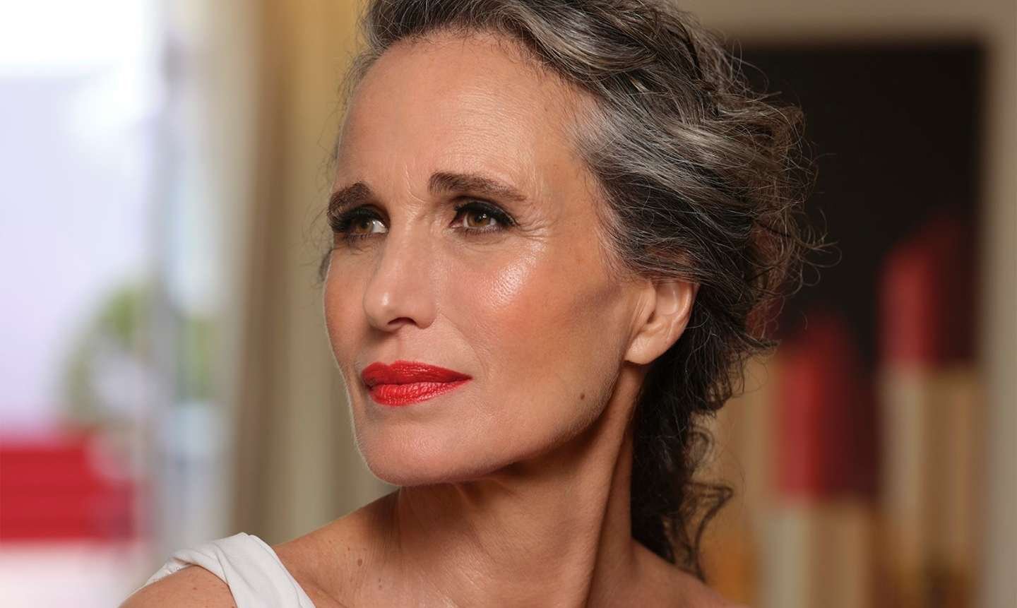 Cómo se realiza la técnica de mechas grey blending | L’Oréal Paris